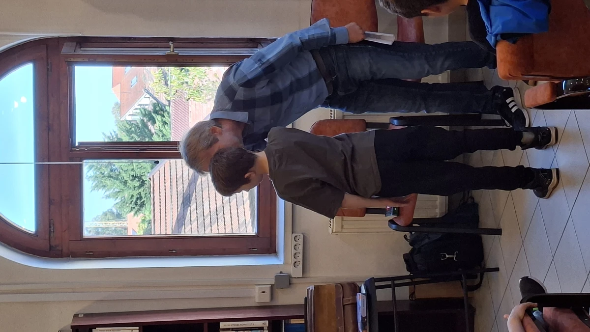Amikor a könyvtárban elszabadultak a dzsinnek
