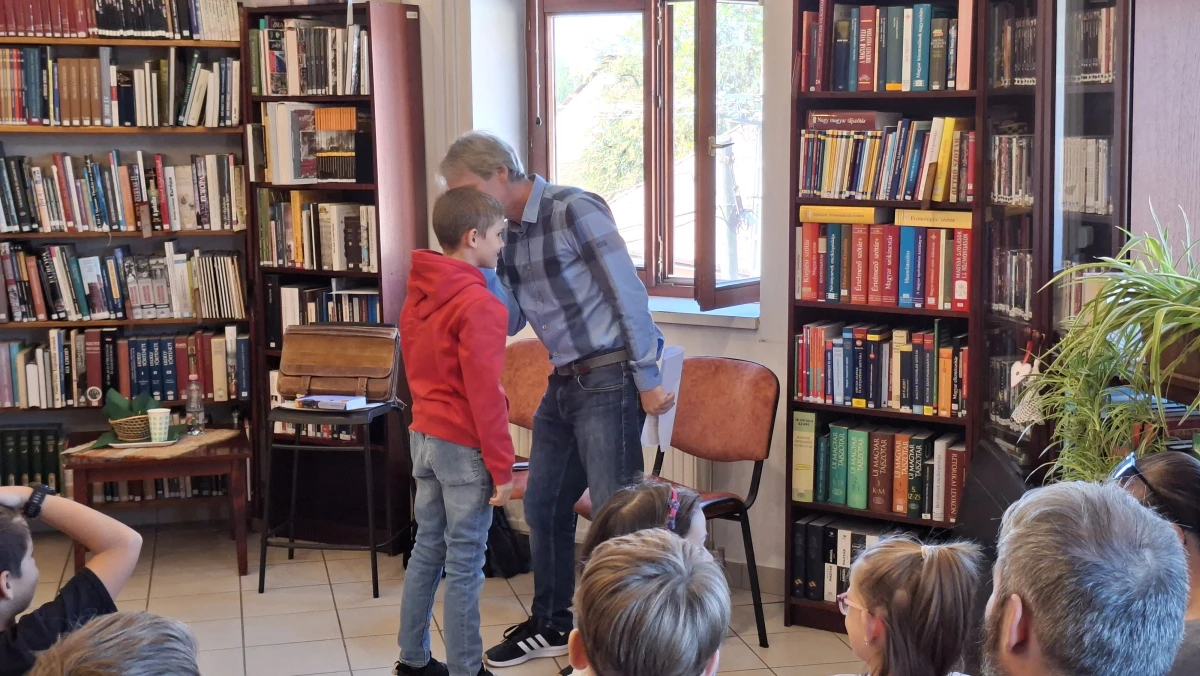 Amikor a könyvtárban elszabadultak a dzsinnek
